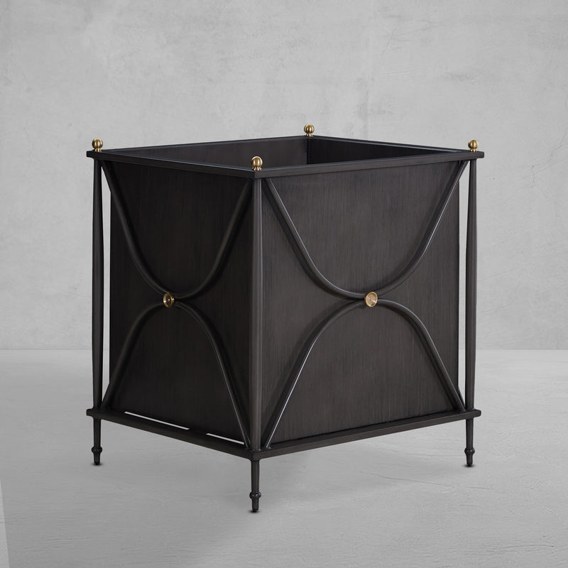 Roma Large Planter